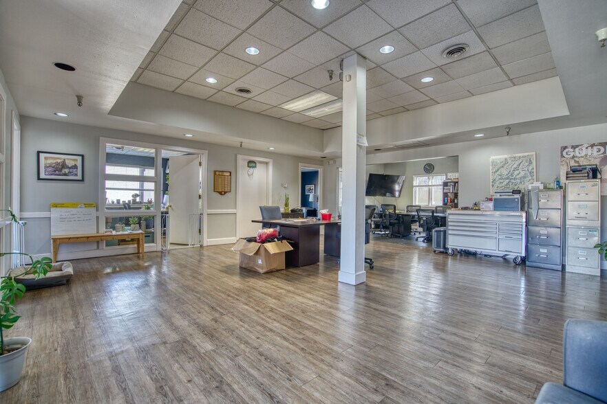 More Photos Of 2805 Wilderness Pl, Boulder Manufacturing For Lease