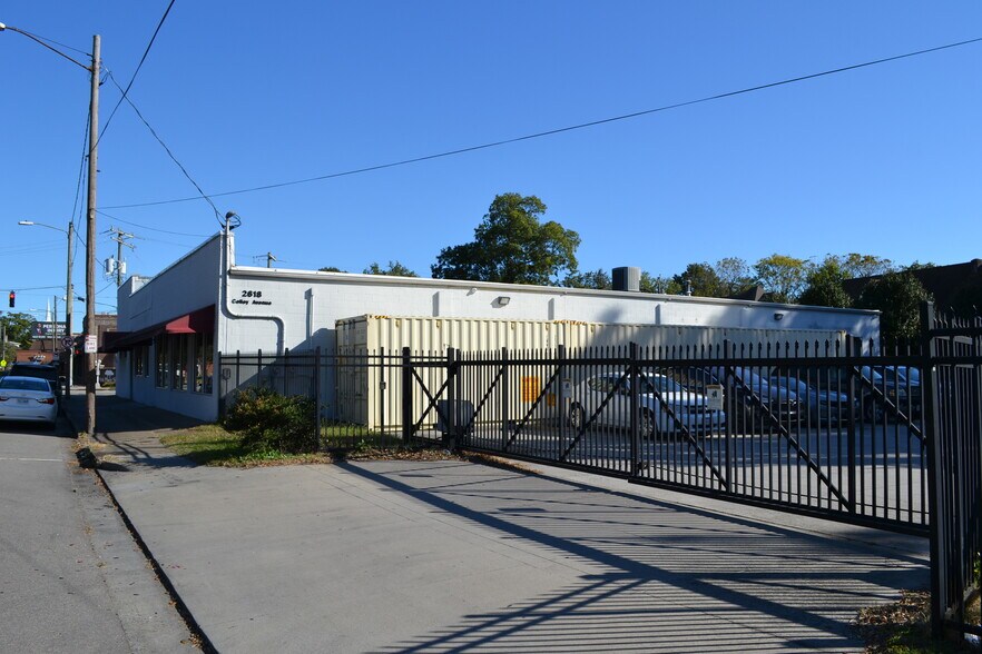 More Photos Of 2618 Colley Ave, Norfolk Showroom For Sale