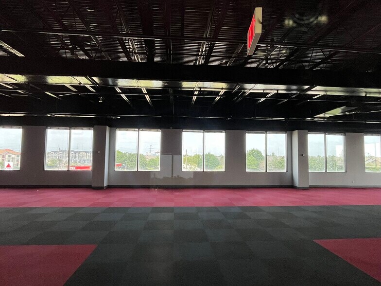More Photos Of 13111 Westheimer Rd, Houston Office For Sale
