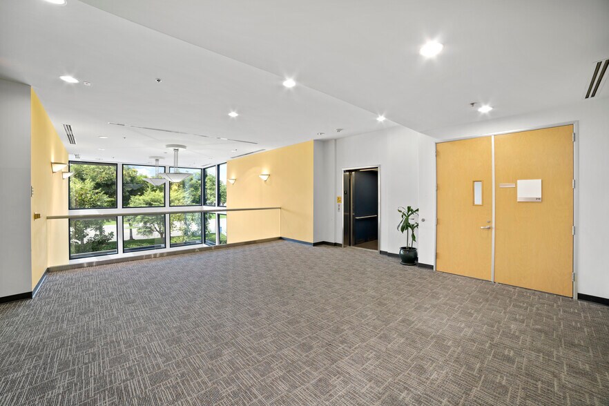 More Photos Of 8 Hughes, Irvine Office For Lease