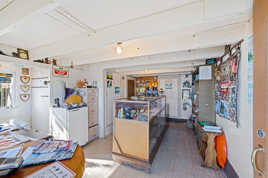 More Photos Of 4484 Fish Mill, Westlake Hotel For Sale