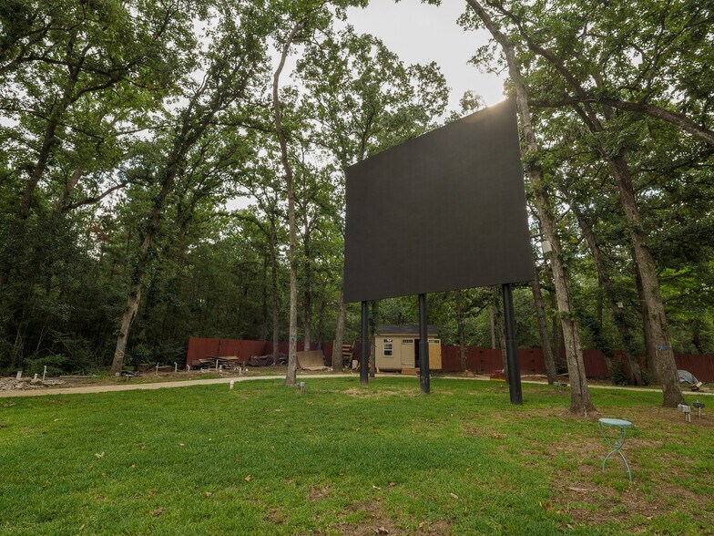 More Photos Of 1355 N Loop 336 E, Conroe Restaurant For Sale