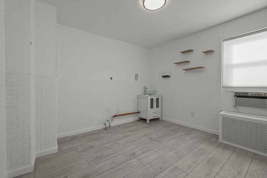 More Photos Of 649 Washington St, Attleboro Office Residential For Lease