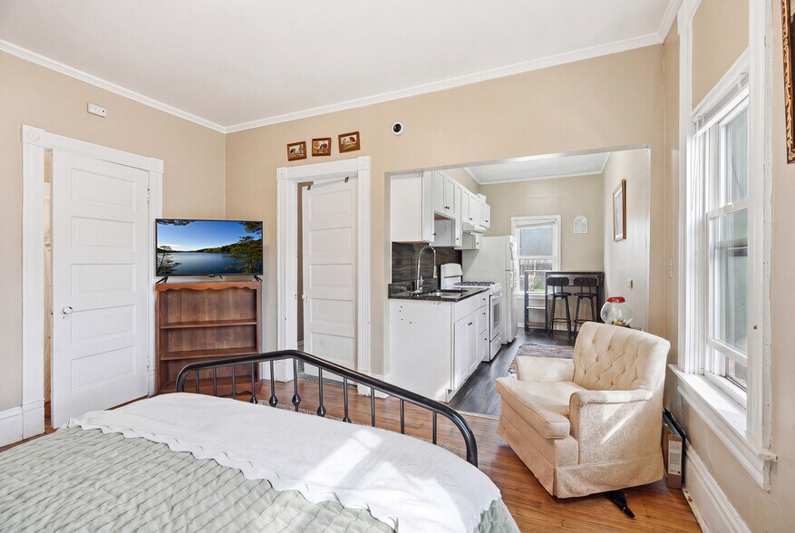 More Photos Of 940 3rd St E, Saint Paul Apartments For Sale