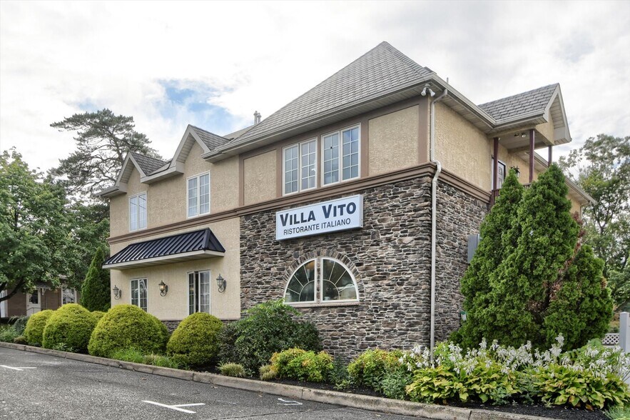 More Photos Of 315 Alumni Ave, Harleysville Restaurant For Sale