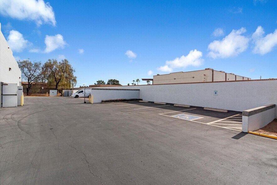 More Photos Of 8615 N 78th Ave, Peoria Warehouse For Sale
