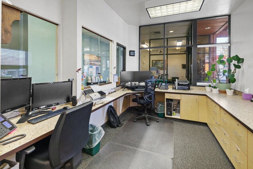 More Photos Of 255 S Main St, Richfield Office For Sale