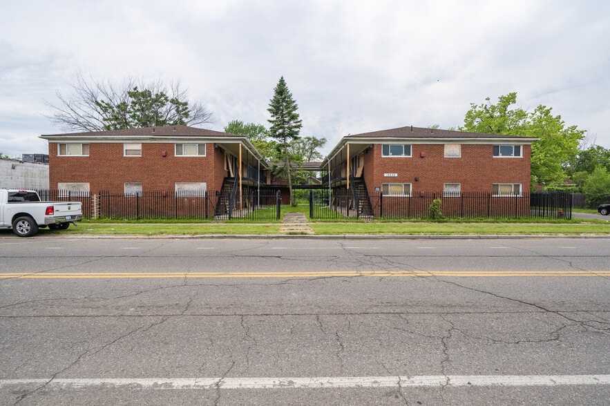 Primary Photo Of 10235 Whittier St, Detroit Apartments For Sale