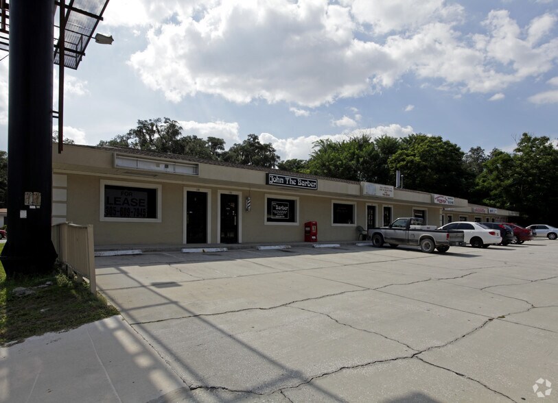 Primary Photo Of 126 N Us-27/441, Lady Lake Convenience Store For Lease