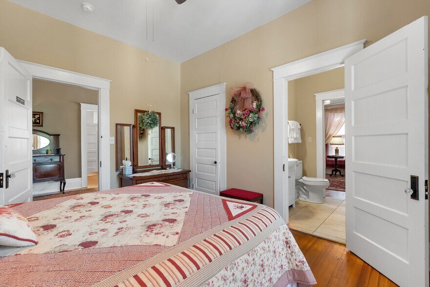 More Photos Of 207 W 2nd Ave, Easley Hospitality For Sale
