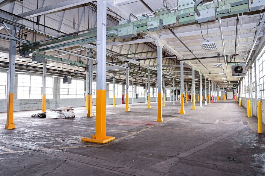 More Photos Of 505 Libby St, Waupun Manufacturing For Lease