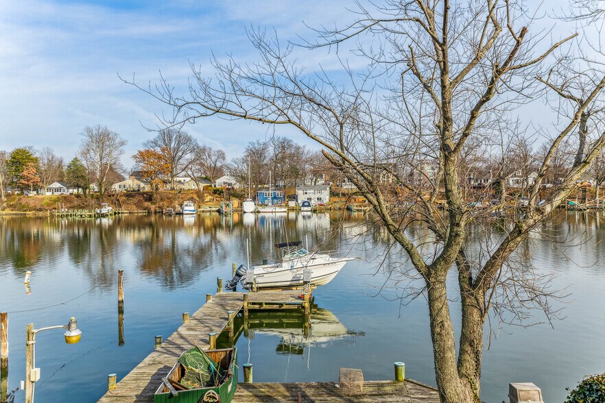 More Photos Of 460 Carvel Beach Rd, Baltimore Apartments For Sale