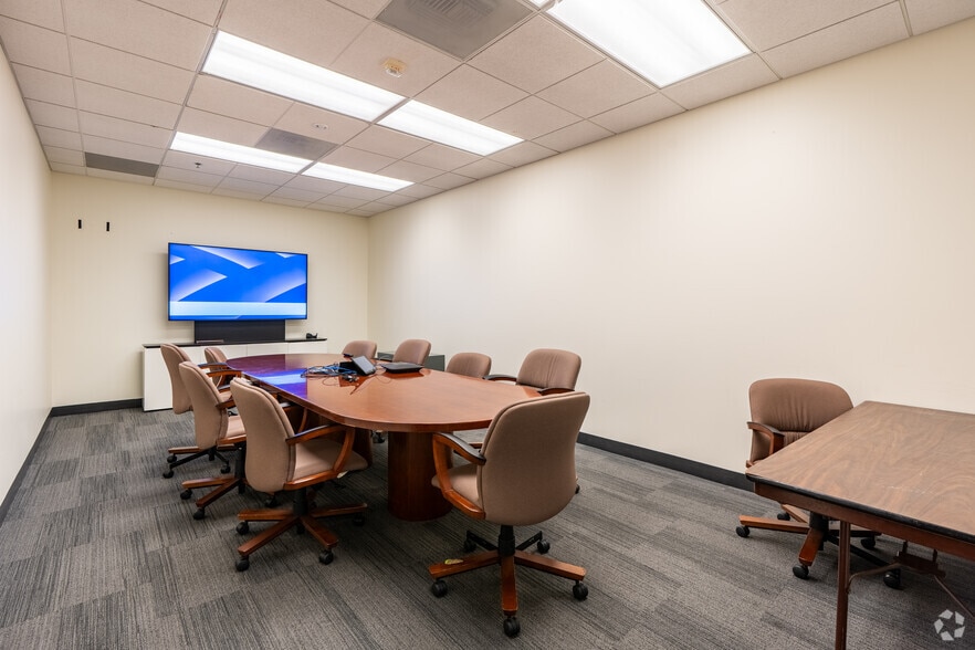 More Photos Of 450 American St, Simi Valley Office For Lease