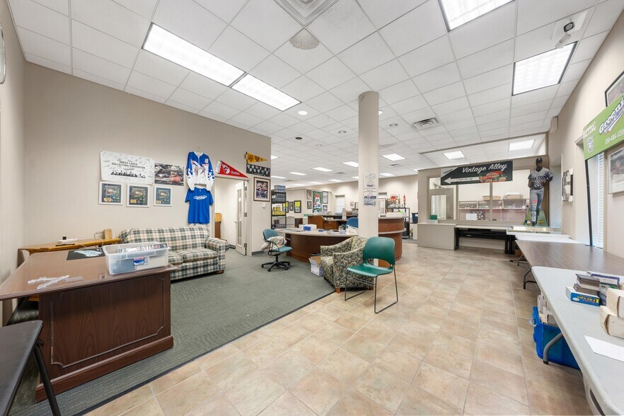 More Photos Of 9777 Ravenna Rd, Twinsburg Medical For Sale