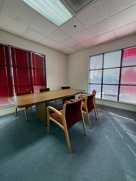 More Photos Of 2150 Mariner Square Dr, Alameda Office For Lease