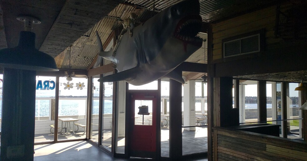 More Photos Of 230 Portofino Way, Redondo Beach Restaurant For Lease