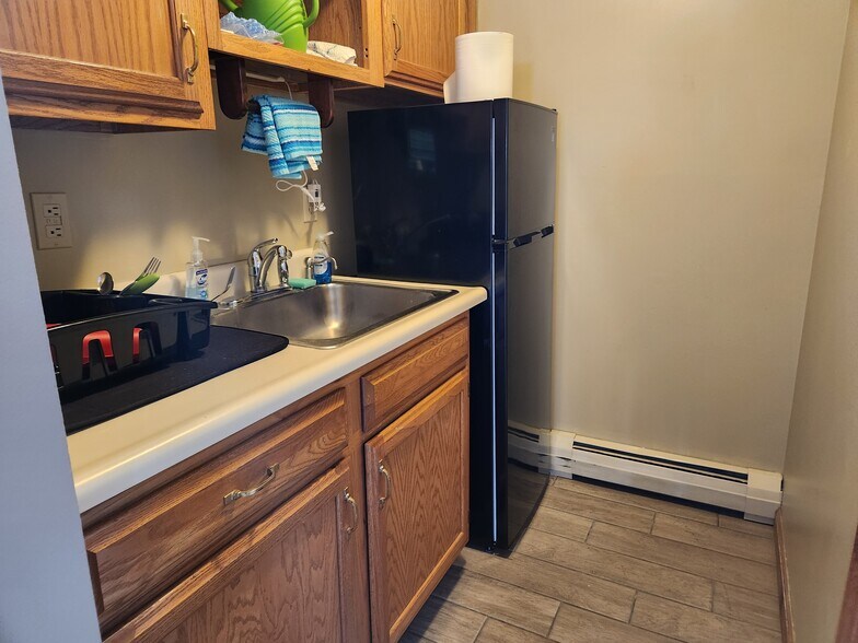 More Photos Of 53 -55 Rte 30 N, Castleton Flex For Sale