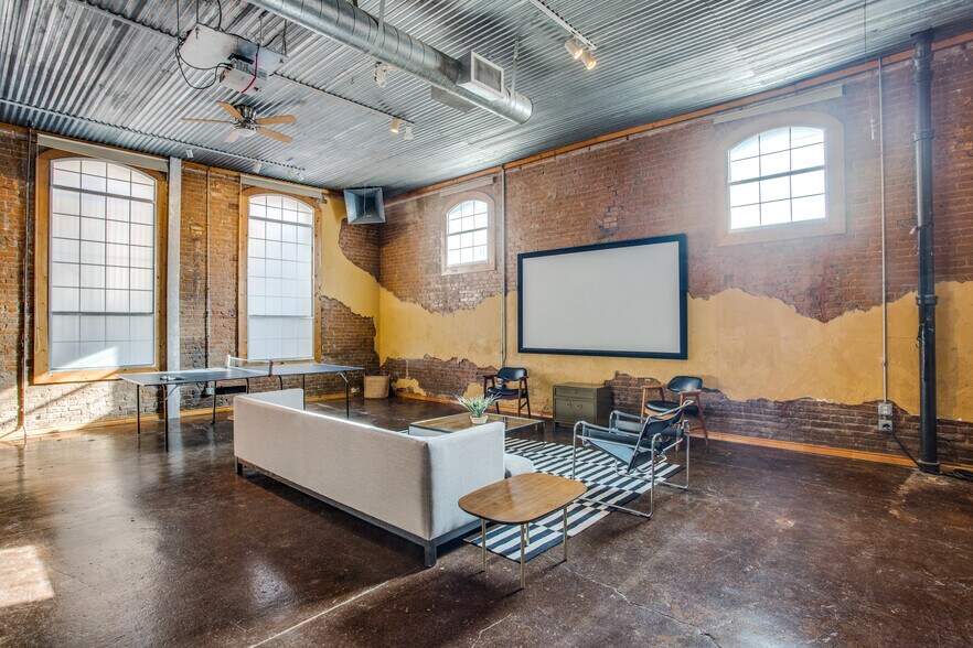 More Photos Of 4312 Elm St, Dallas Office Residential For Lease