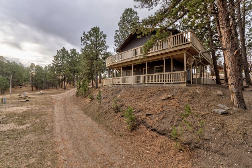 More Photos Of 1116 N 5th St, Custer Trailer Camper Park For Sale