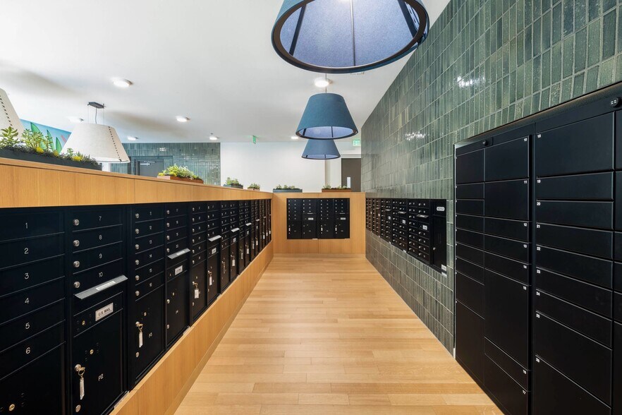 More Photos Of 1911 Philomena St, Austin Apartments For Lease