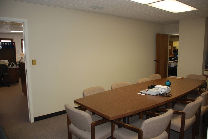 More Photos Of 1605 Perrysburg Holland Rd., Maumee Office For Sale