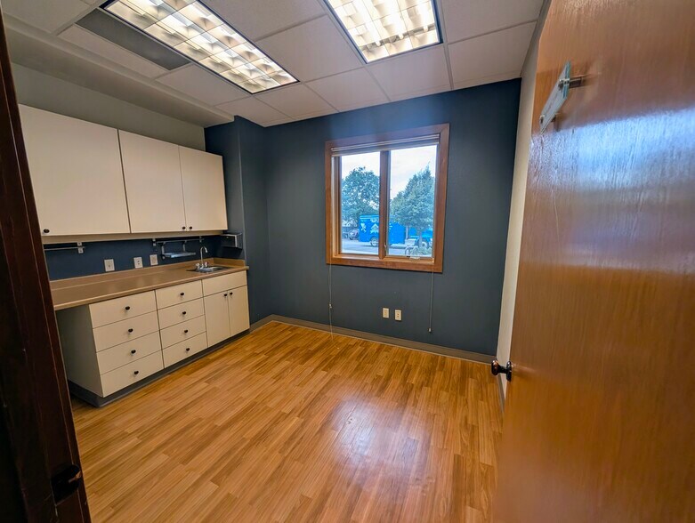 More Photos Of 1915 Wilmington Dr, Fort Collins Medical For Lease