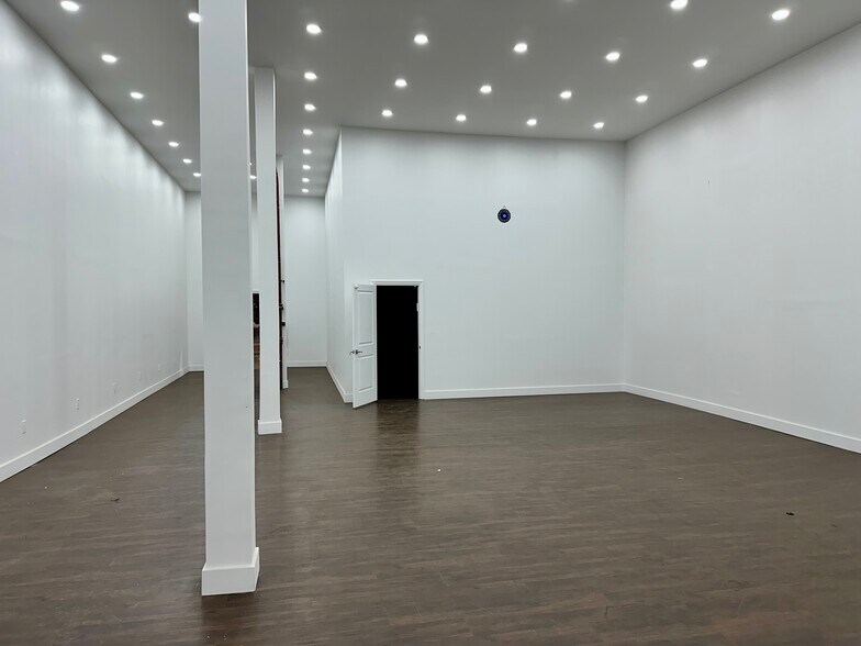 More Photos Of 5801-5809 2nd Ave, Brooklyn Warehouse For Lease