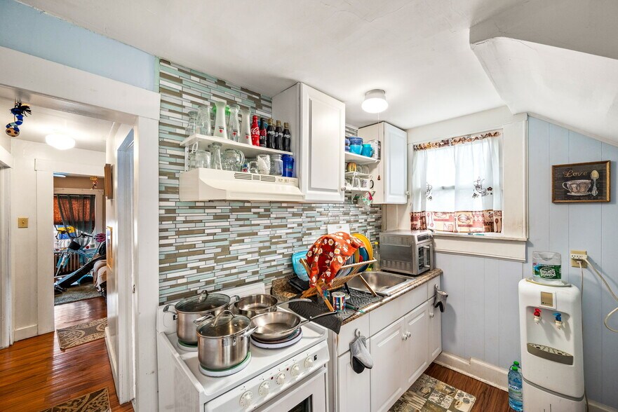 More Photos Of 217 White Ave, Linwood Apartments For Sale