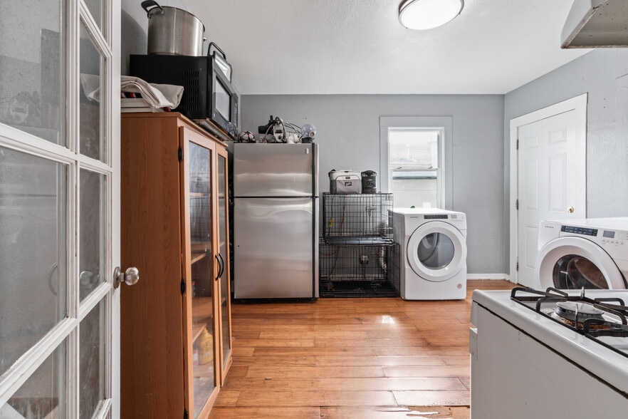 More Photos Of 231 Lux Ave, South San Francisco Storefront Retail Residential For Sale