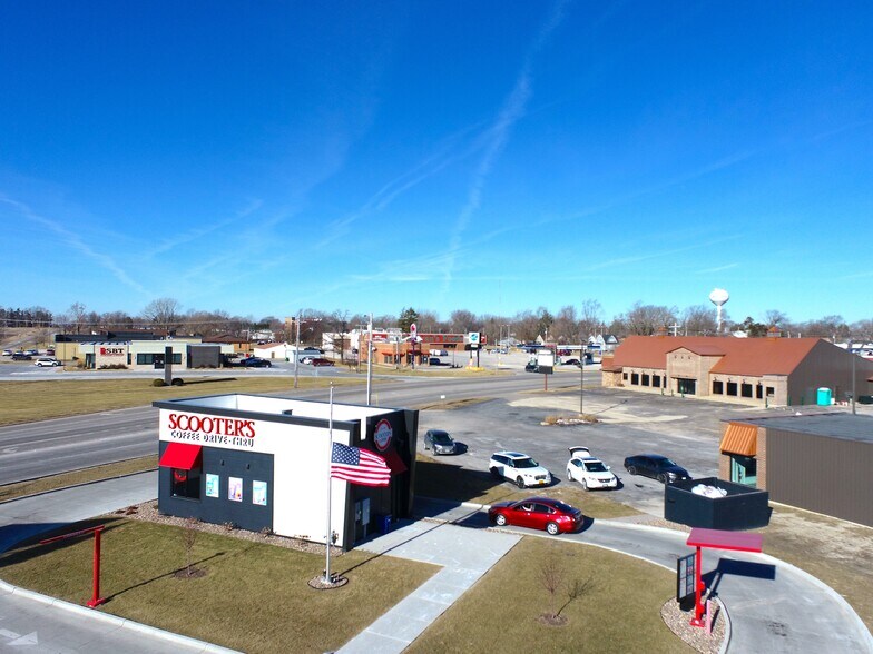 More Photos Of 630 Tenney St, Kewanee General Retail For Sale