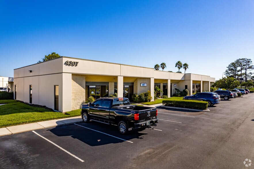 More Photos Of 4303 Vineland Rd, Orlando Unknown For Lease