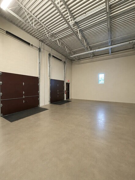 More Photos Of 4 Lomar Park Dr, Pepperell Manufacturing For Sale