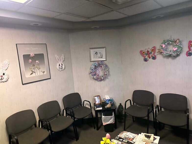 More Photos Of 381 N 9th Ave, Scranton Medical For Sale