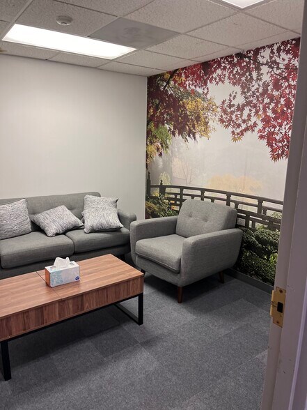 More Photos Of 12 South Ave, Sewickley Warehouse For Lease