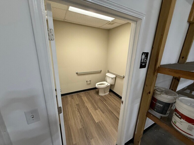 More Photos Of 298 Reynolds Rd, Hiram Warehouse For Lease