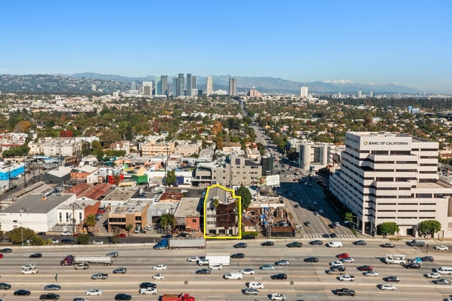 More Photos Of 2140 Cotner Ave, Los Angeles Loft Creative Space For Sale