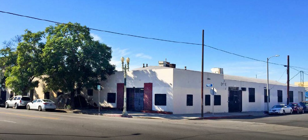 More Photos Of 3101-3115 S Broadway, Los Angeles Manufacturing For Lease