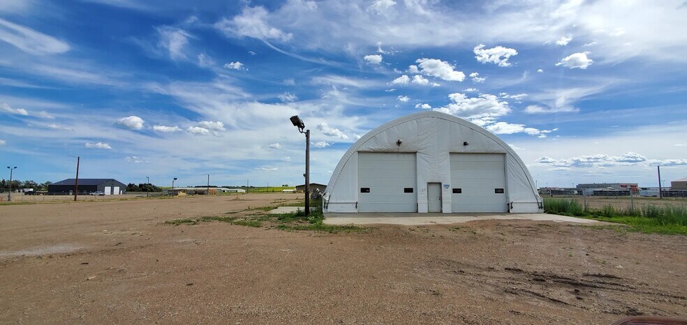More Photos Of 8116 61st St NW, Stanley Service For Lease