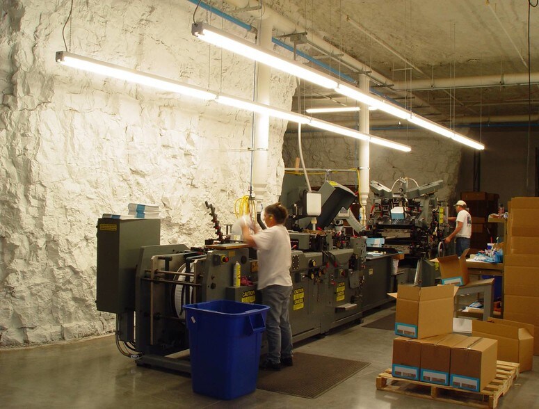 More Photos Of 17501 W 98th St, Lenexa Warehouse For Lease