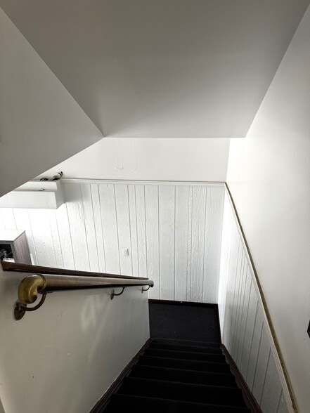 More Photos Of 653-659 Old Country Rd, Westbury Unknown For Lease