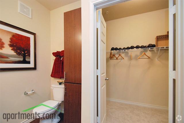 More Photos Of Mooreview Pky @ Loudoun County Pky, Ashburn Unknown For Lease