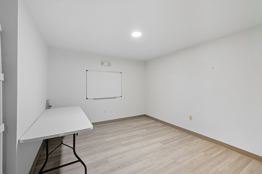 More Photos Of 2030 Thomasville Rd, Tallahassee Unknown For Lease