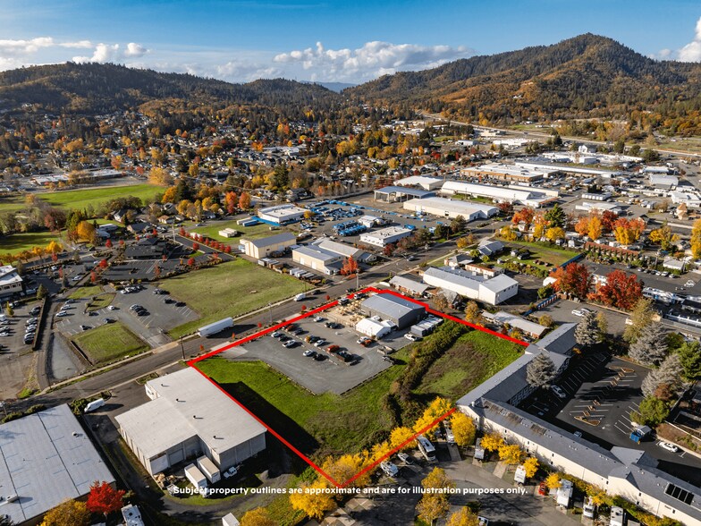 More Photos Of 1863 NW Washington Blvd, Grants Pass General Retail For Sale