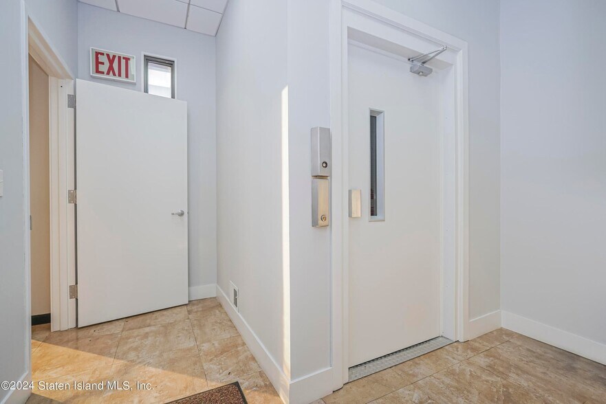 More Photos Of 144 Mcclean Ave, Staten Island Office For Lease