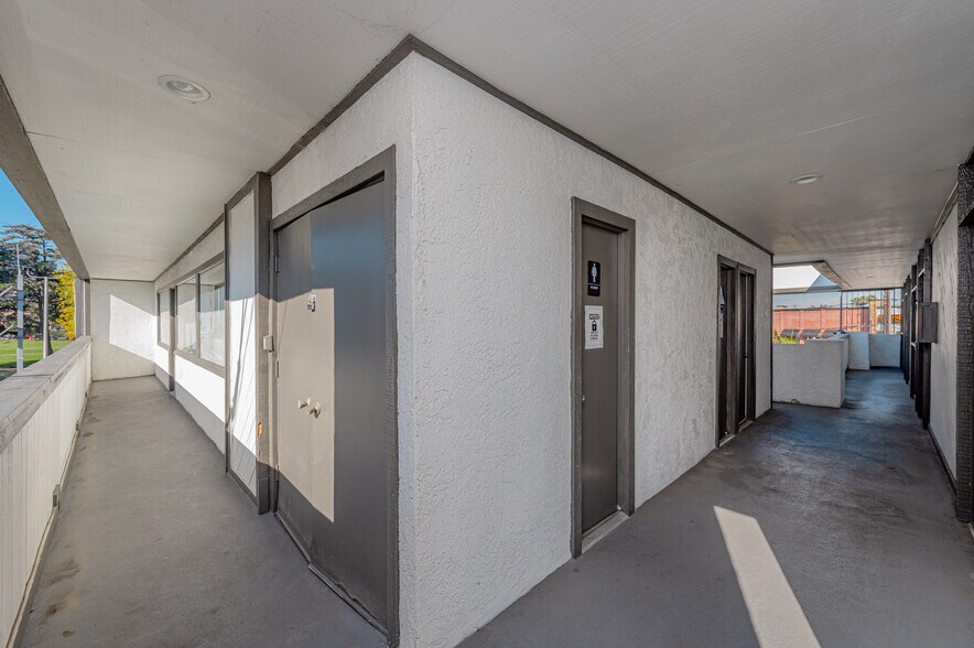 More Photos Of 3810 Pacific Coast Hwy, Torrance Medical For Lease
