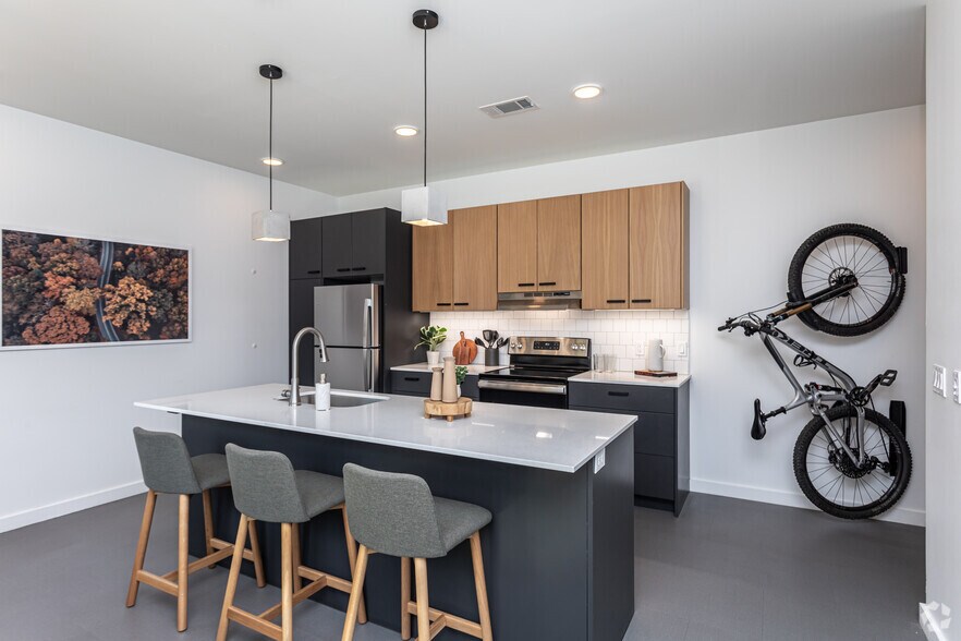 More Photos Of 337 SE 3rd St, Bentonville Apartments For Lease