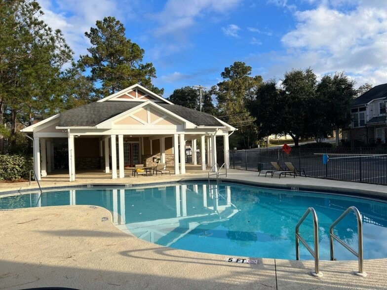 More Photos Of 2288 Del Carmel Way, Tallahassee Apartments For Sale