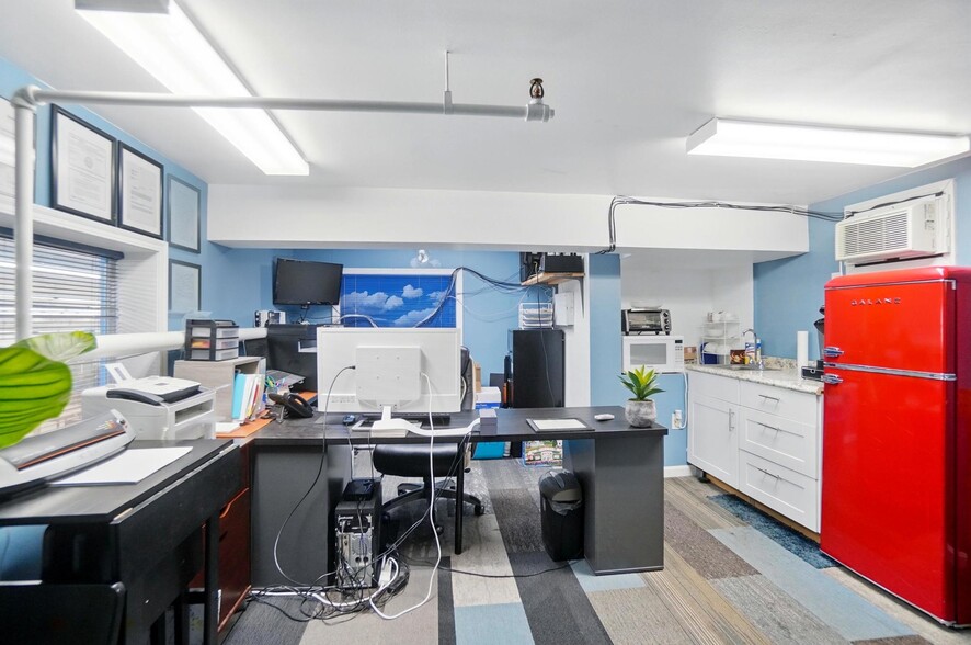 More Photos Of 50 Eswin St, Cincinnati Freestanding For Sale