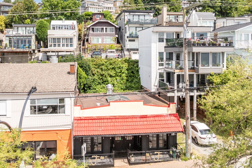 More Photos Of 15081 Marine Dr, White Rock Restaurant For Sale