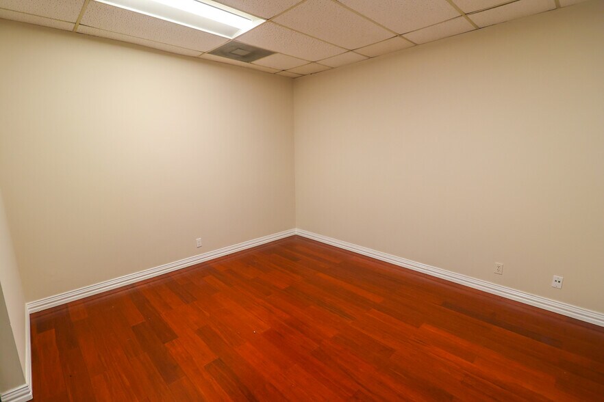 More Photos Of 13131 Champions Dr, Houston Medical For Lease